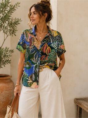 Cynthia Rowley 100% Linen Tropical Button-Up Shirt | Size Medium